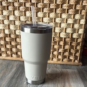 Yeti Stainless Steel Tumbler 30oz.